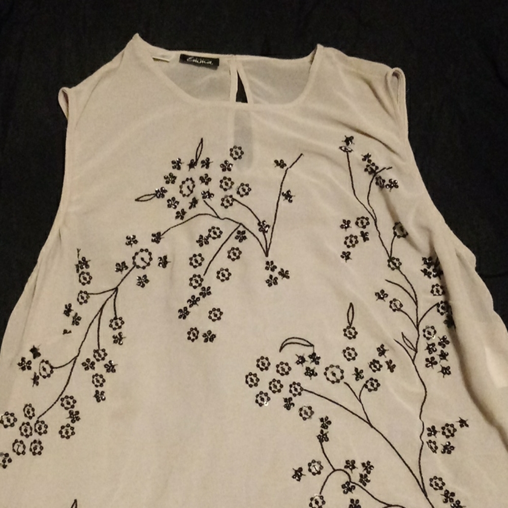 Top - Picture 2 of 7